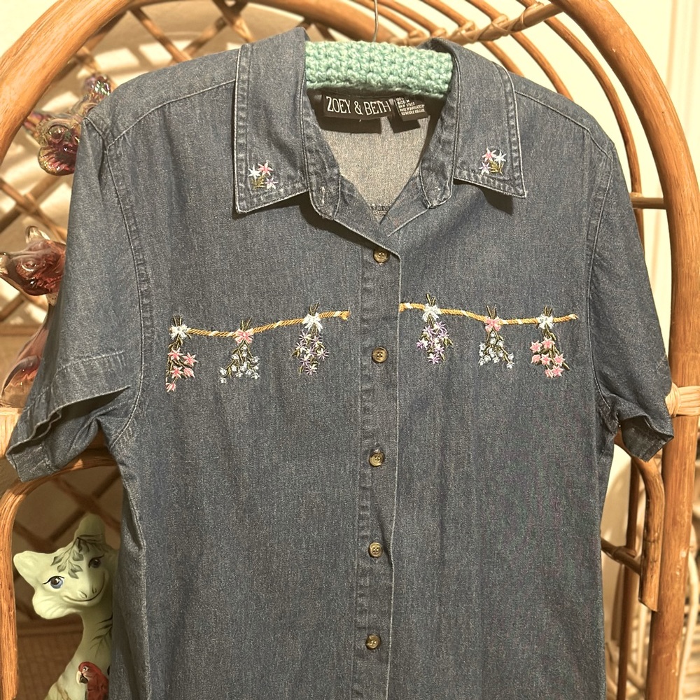 Vintage Medium Zoey and Beth Floral Denim Shirt